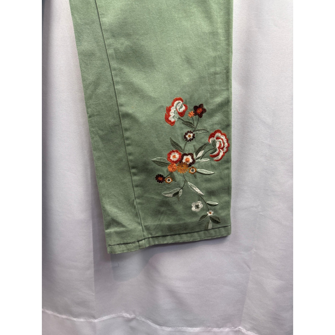 Women’s Mi Ami Francesca’s Large Leaf Green Cargo Pants w/ Floral Embroidery