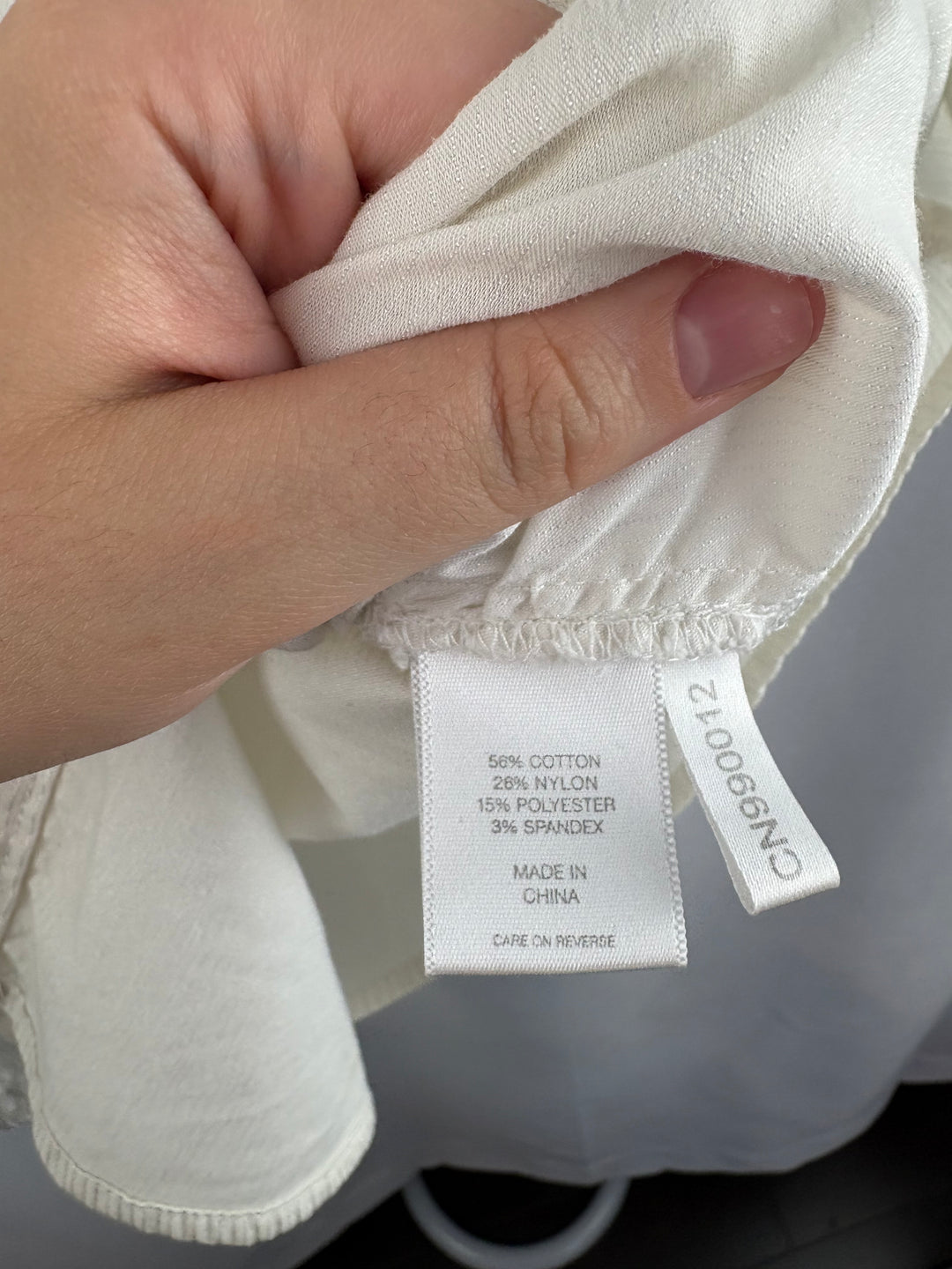 Women’s New York & Company Medium White Button Up Blouse