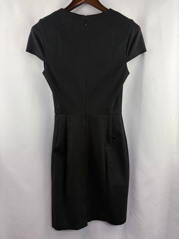 Women’s Banana Republic Size 6T Black Sheath Dress