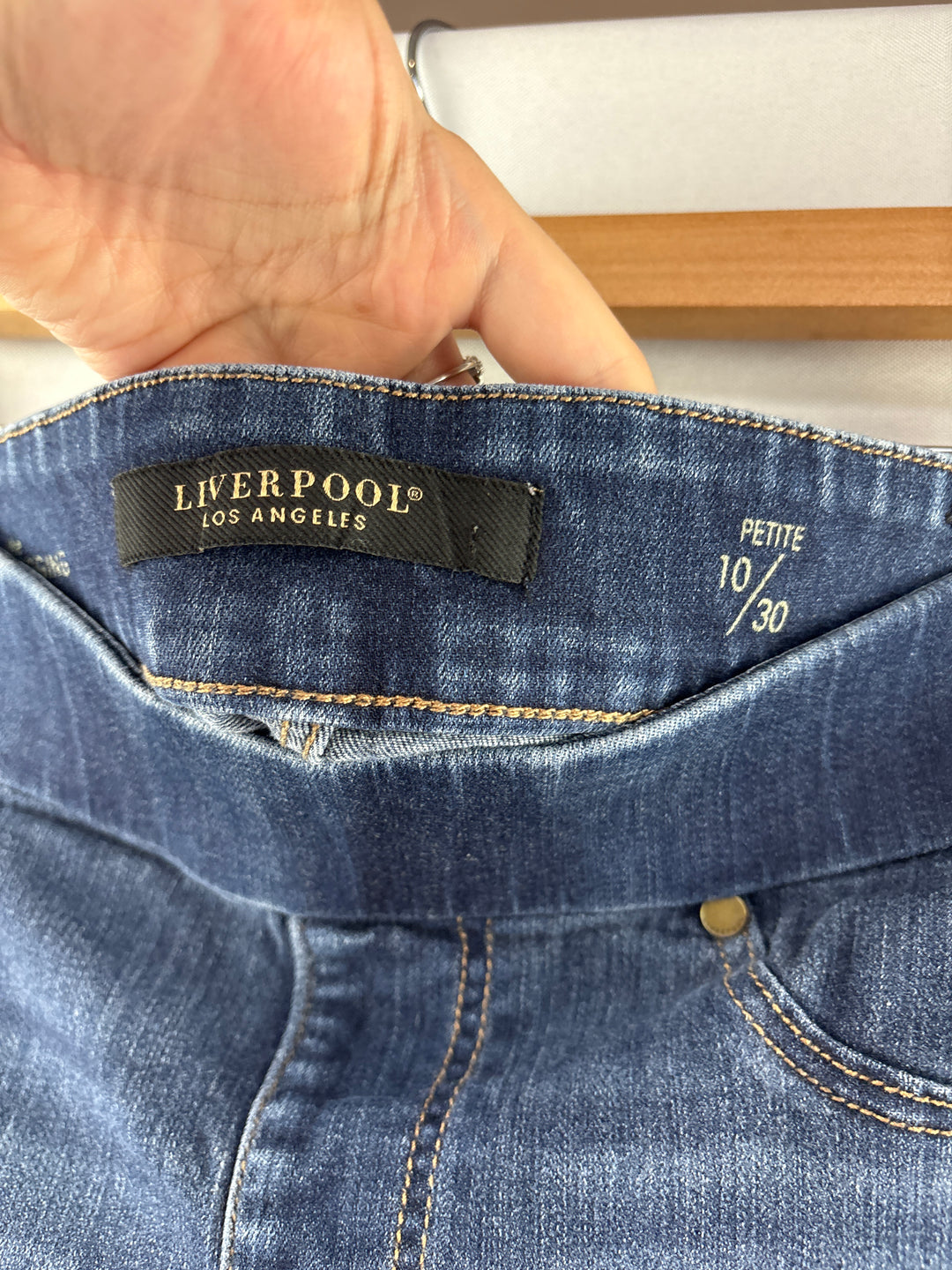 Women’s Liverpool Size Petite 10/30 Dark Blue Jeggings