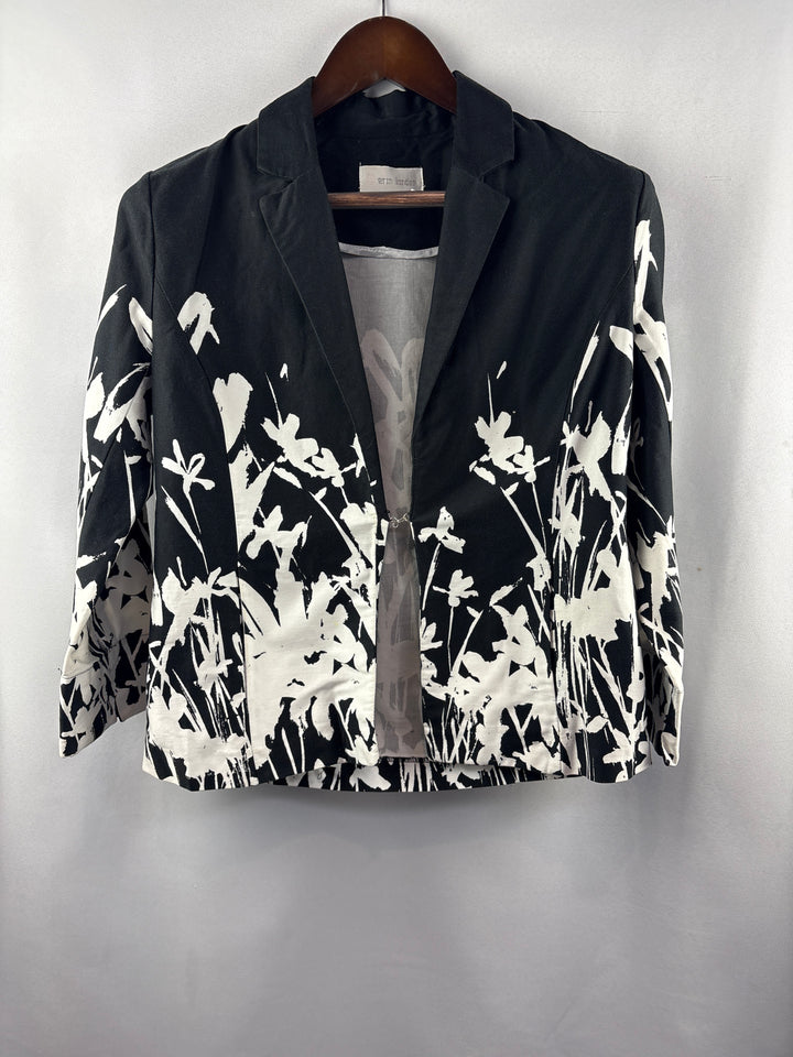 Women’s Erin London Small Black &amp; White Floral Blazer
