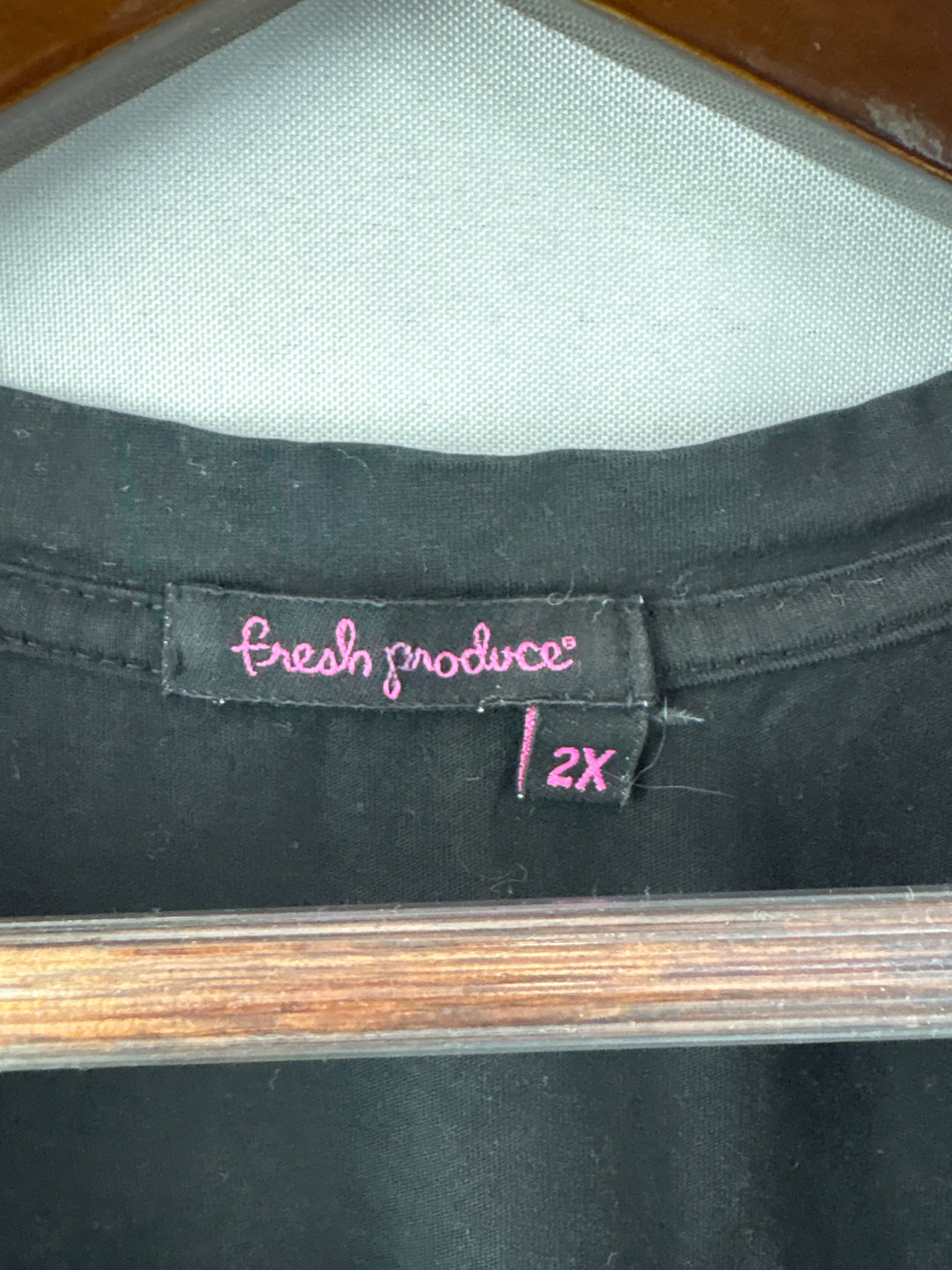 Women’s Fresh Produce Size 2X Black V-Neck T-Shirt