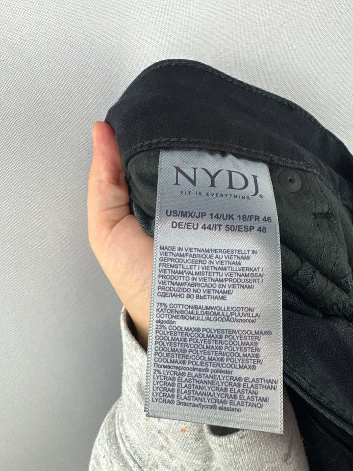 Women’s NYDJ Size 14 Black Denim Capri Pants
