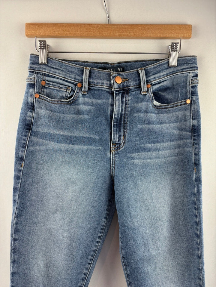 Women’s Level 99 Size 6/28 Light Blue Skinny Jeans