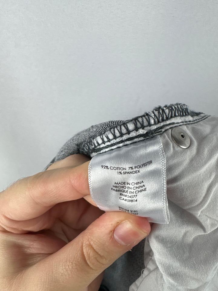 Women’s Cabi Size 4 Muted Gray Skinny Jeans