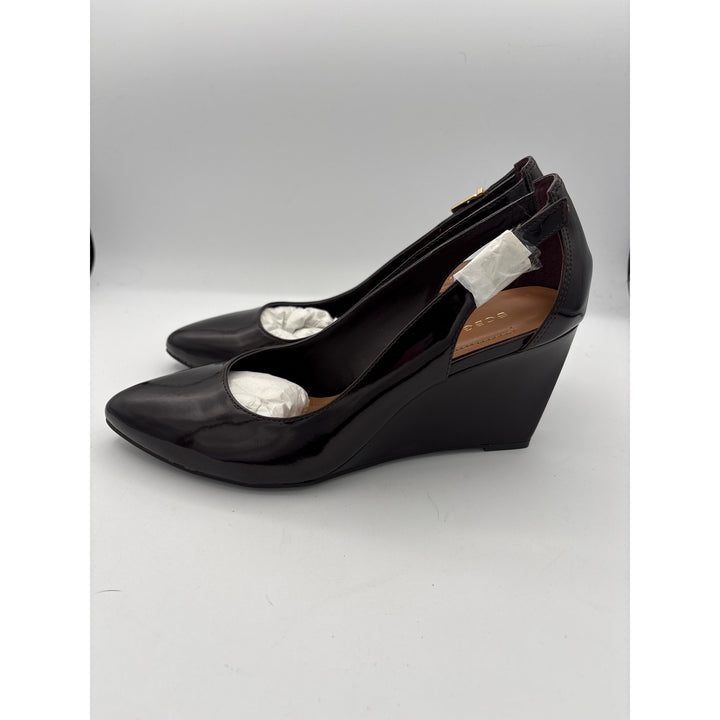 Women’s BCBG Eneration Size 8.5 Dark Red Brown Shimmery Patent Leather Wedges