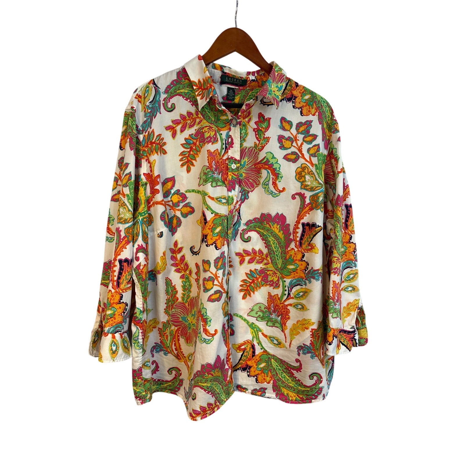 Women’s Green Label Ralph Lauren Size 3X White Paisley Button Up Shirt.