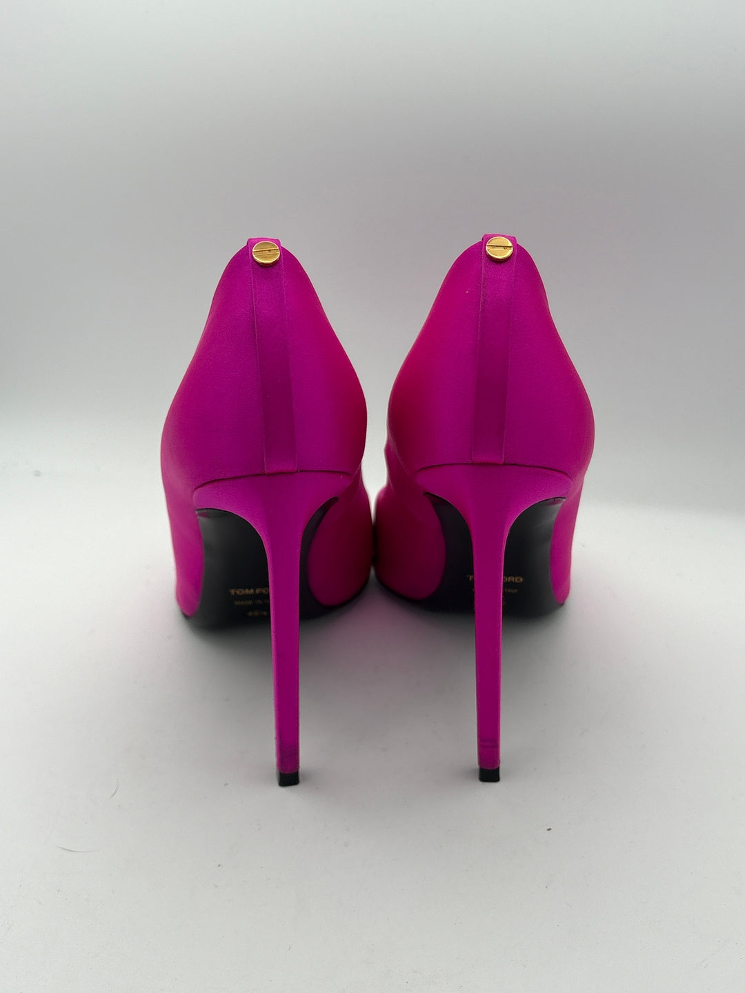 Women Tom Ford Size 9 Bright Magenta Satin Pumps Gold Button Detail