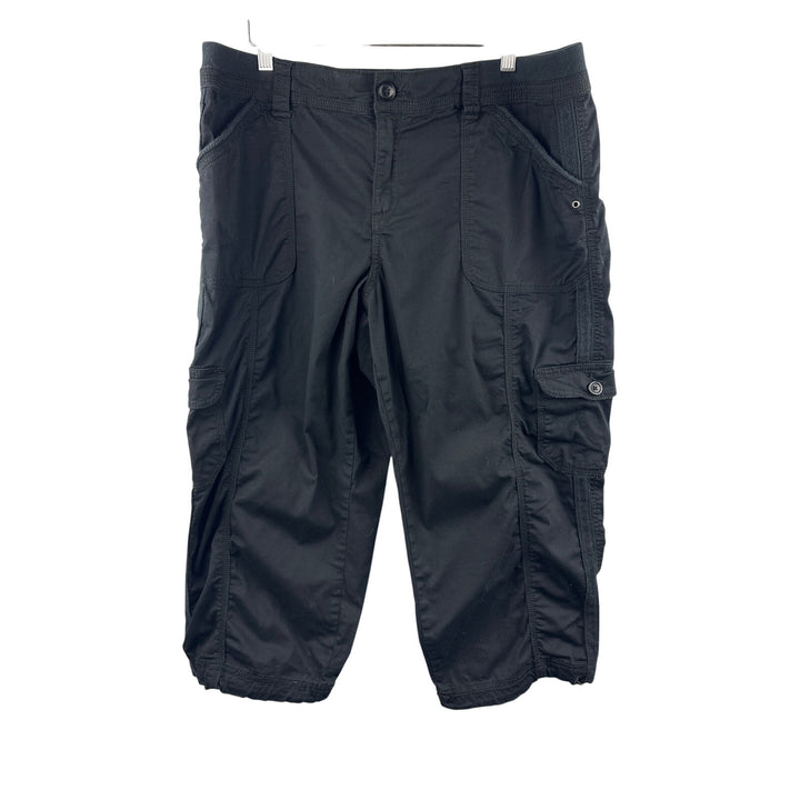 Women’s Style & Co Size 16 Black Cargo Capris