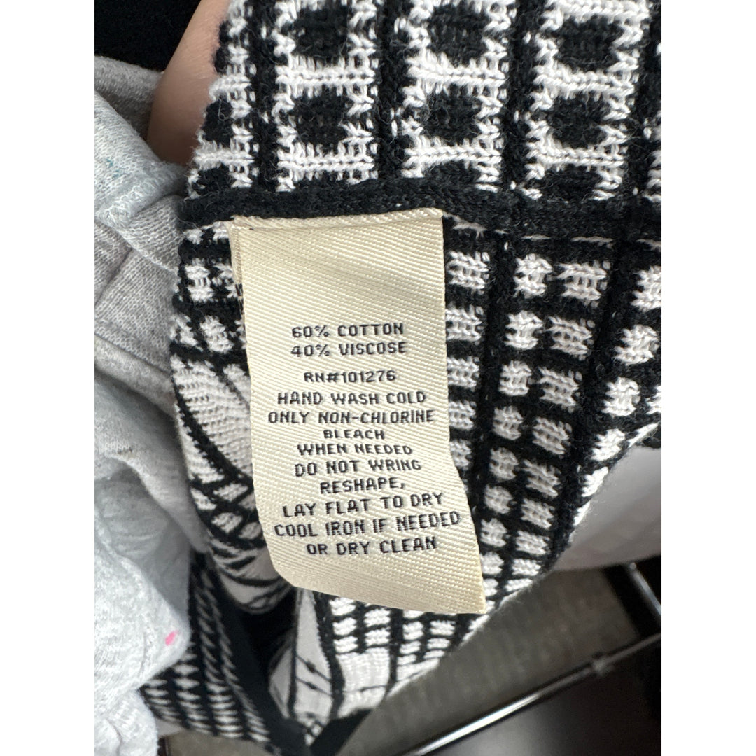 Women’s eci Medium Black Knit Sweater Dress w/ White Abstract Pattern