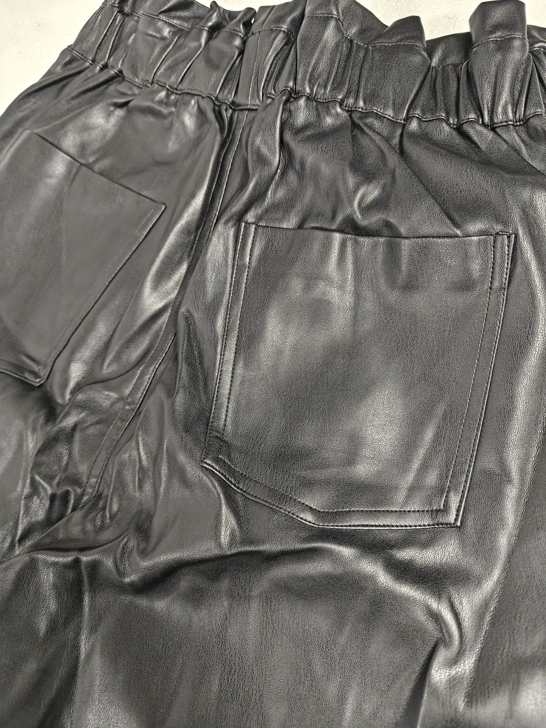 Women Vintage Havana Faux Leather Jogger Pants Black Size Large