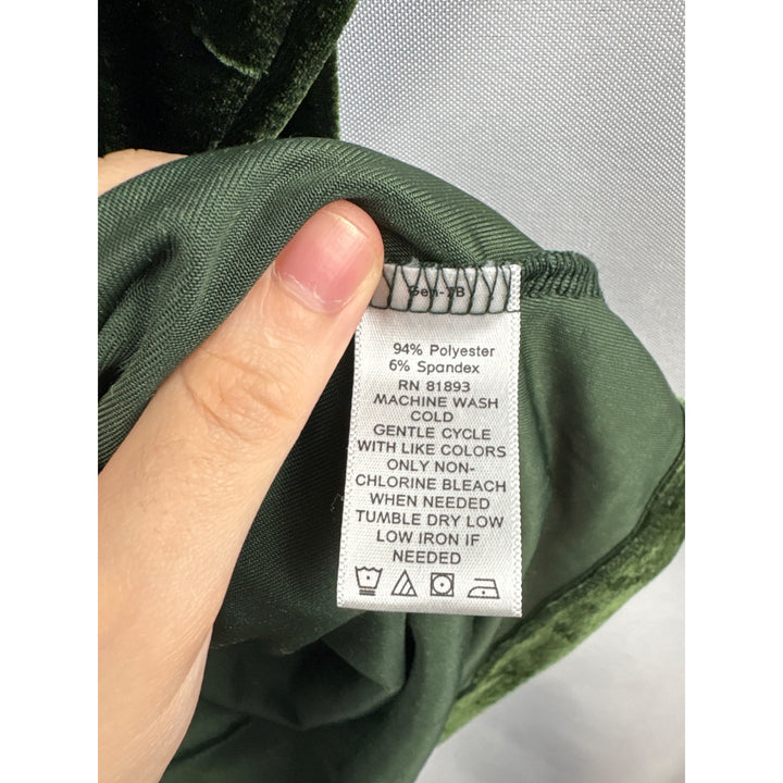 Women’s D&Co XL Forest Green Velvet Sleeveless Blouse