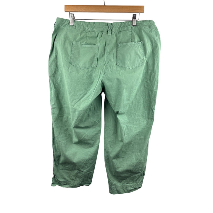 Women’s Fresh Produce XXL Sage Green Cargo Capris