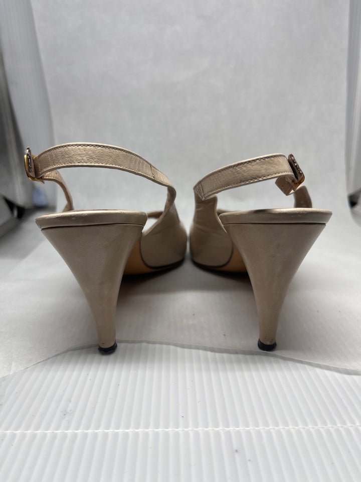 Vintage Bruno Magli Made in Italy Leather Cream Peep Toe Slingback Heels Size 7