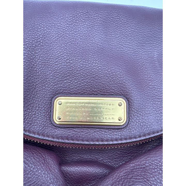 Women’s Marc Jacob’s Dark Burgundy Crossbody Purse w/ Gold Hardware.