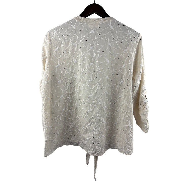 Women’s Bellisima by Kim Gravel XL Cream Button Up Blouse w/ Floral Design