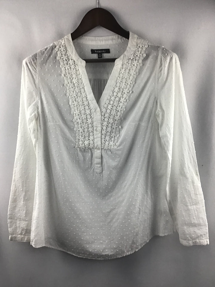 Women’s Relativity White Roll Tab Sleeve Half Buttoned Blouse Size Small