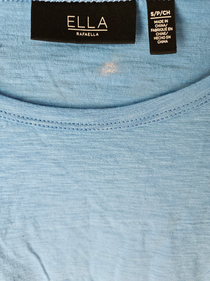 Ella Rafaella women’s short sleeve top in Blue