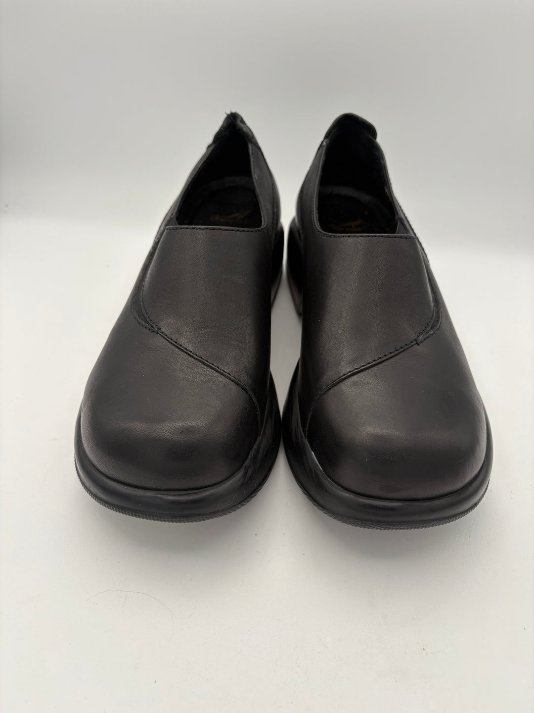 Women’s Dansko Size 8 Black Leather Slip On Espadrilles