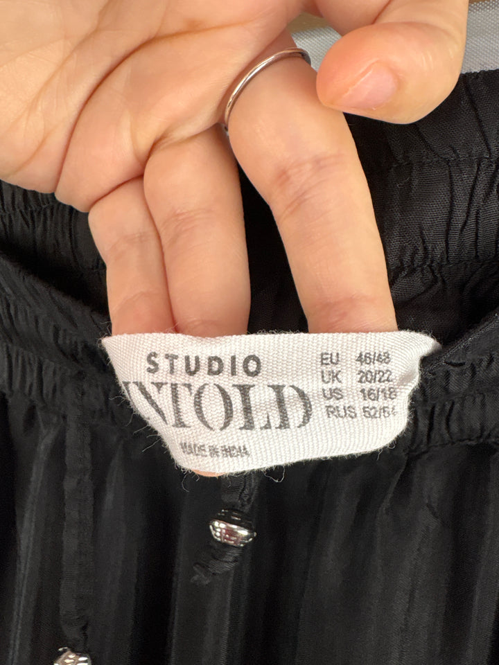Women’s Studio Untold Size 16/18 Black Maxi Skirt
