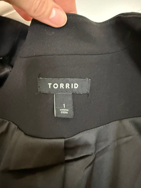 Torrid Ruched Sleeve Open Front Blazer Black Sz1 14/16