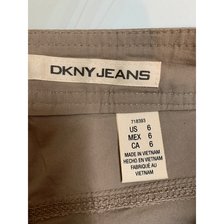 DKNY Jeans Womens Beige Capri Pants With Tie Hem - Size 6