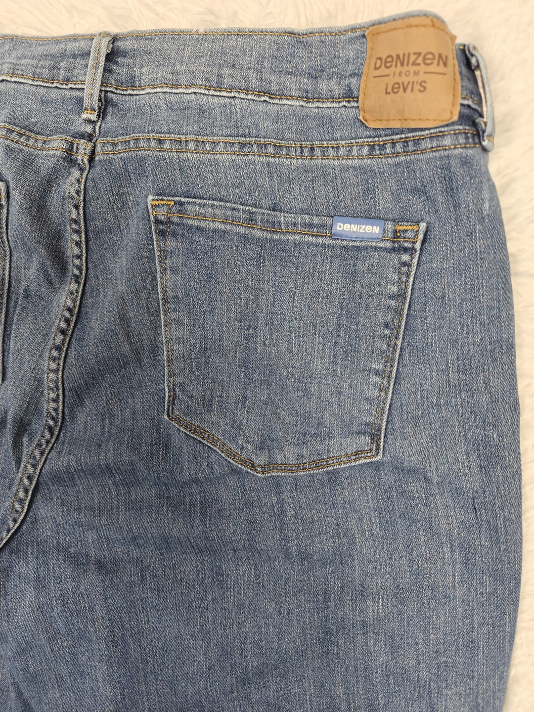 Womens Denizen From Levis High Rise Straight Leg Jeans Blue Size 34x32
