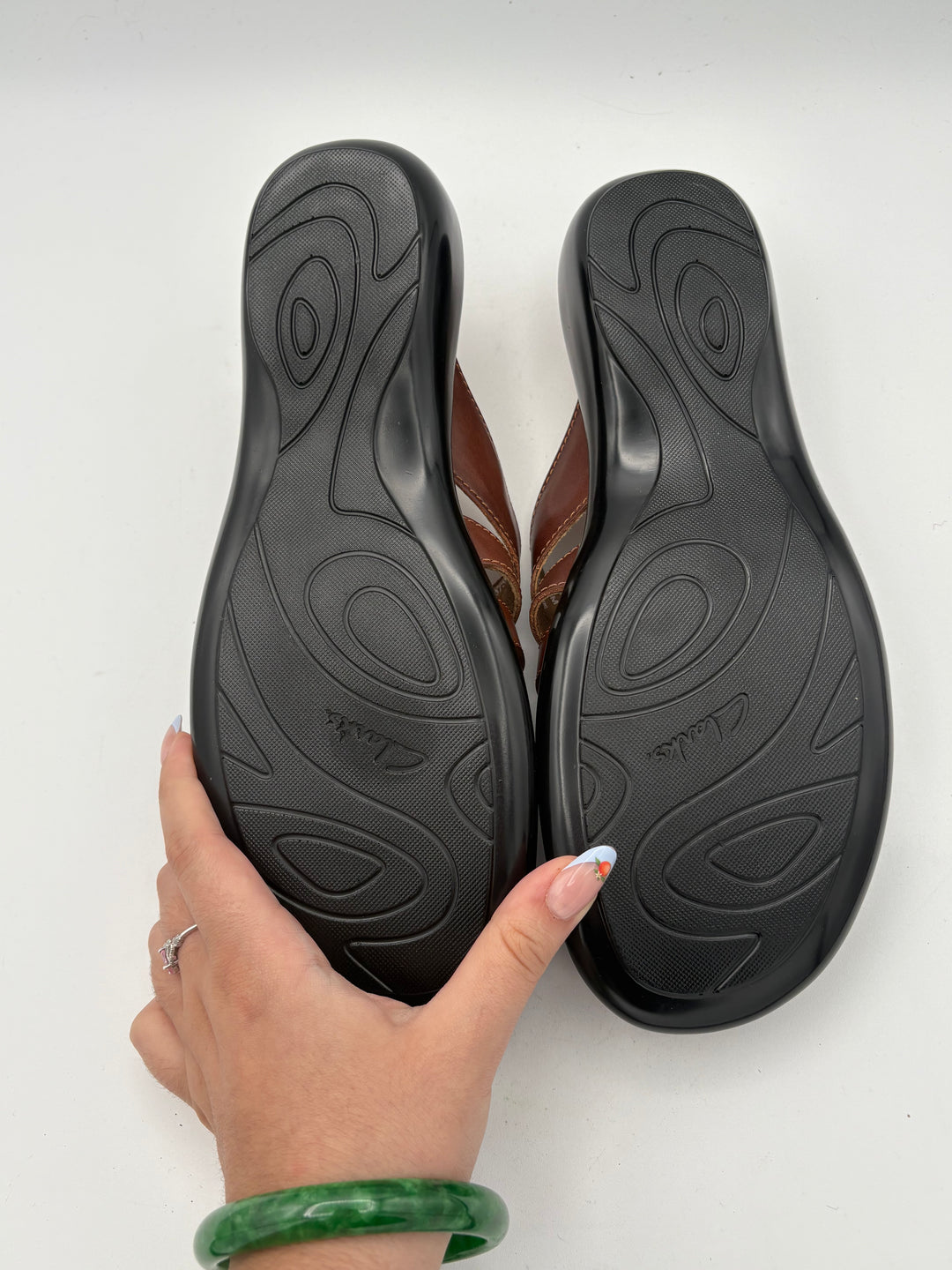 Women’s Clark’s Size 8 Brown Leather Slip-On Sandals