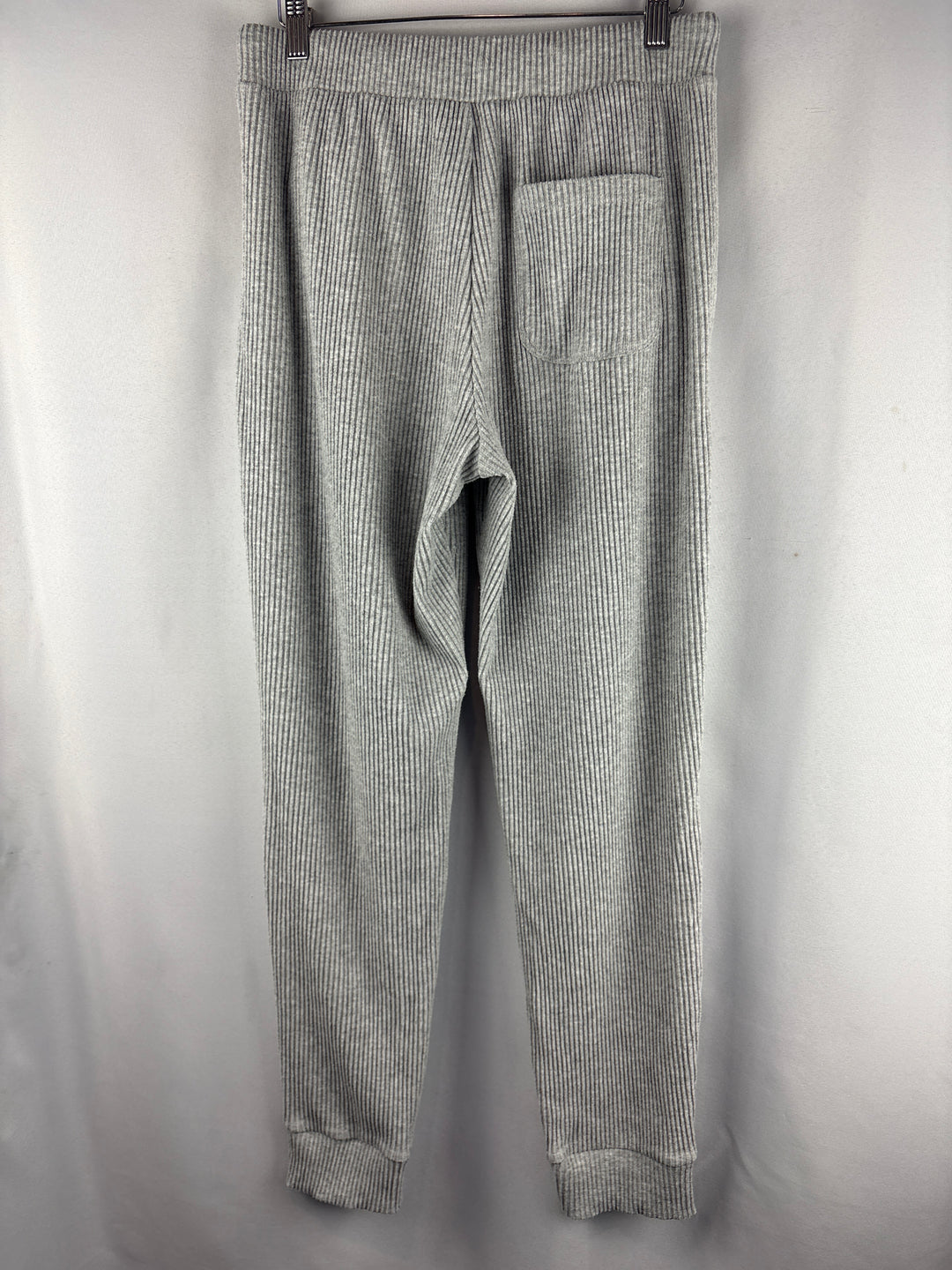 Women’s Alo Yoga Medium Light Gray Ribbed Lounge Pants