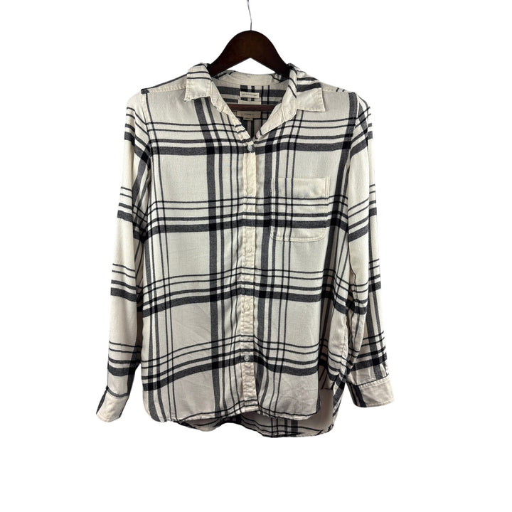 Women’s American Eagle Medium Boyfriend Fit Cream & Black Flannel