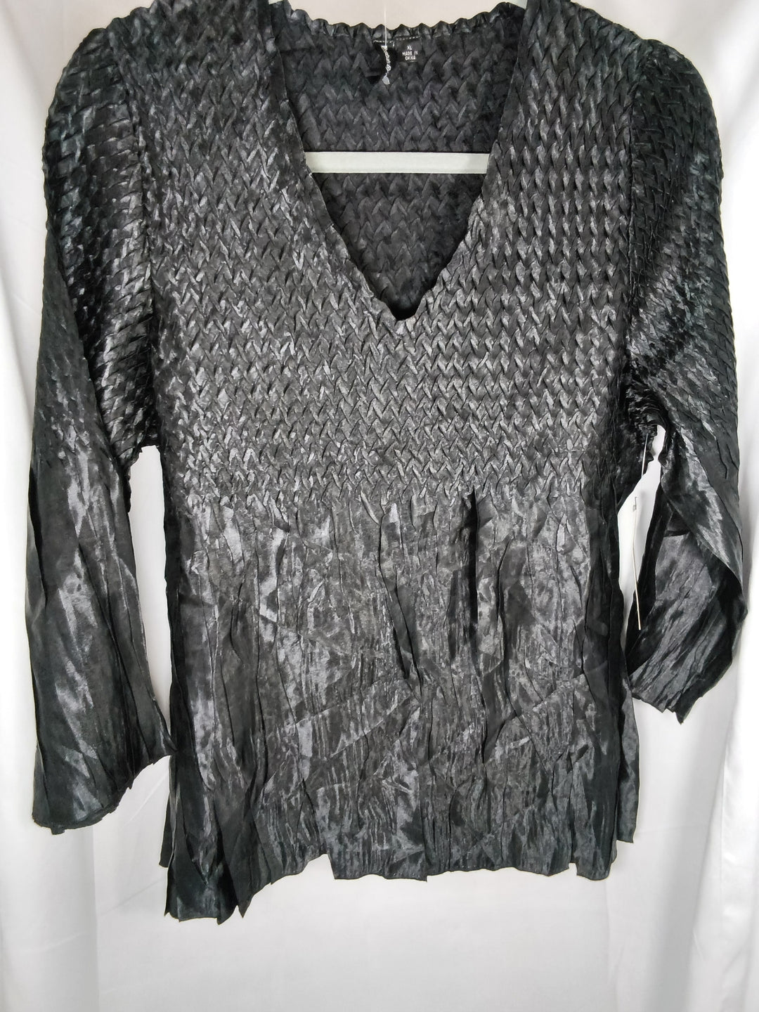 Essentials By Milano Black Crinkle Smocked V Neck Blouse Size XL