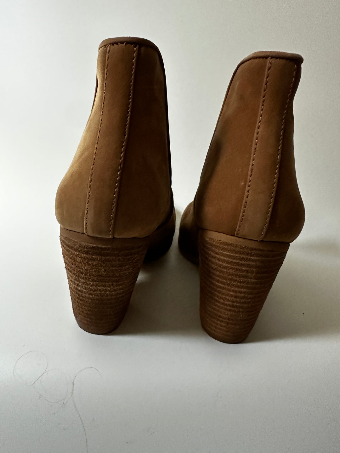 Vince Camuto VC Hame Tan Nubuck Leather Chelsea Ankle Boots Block Heel