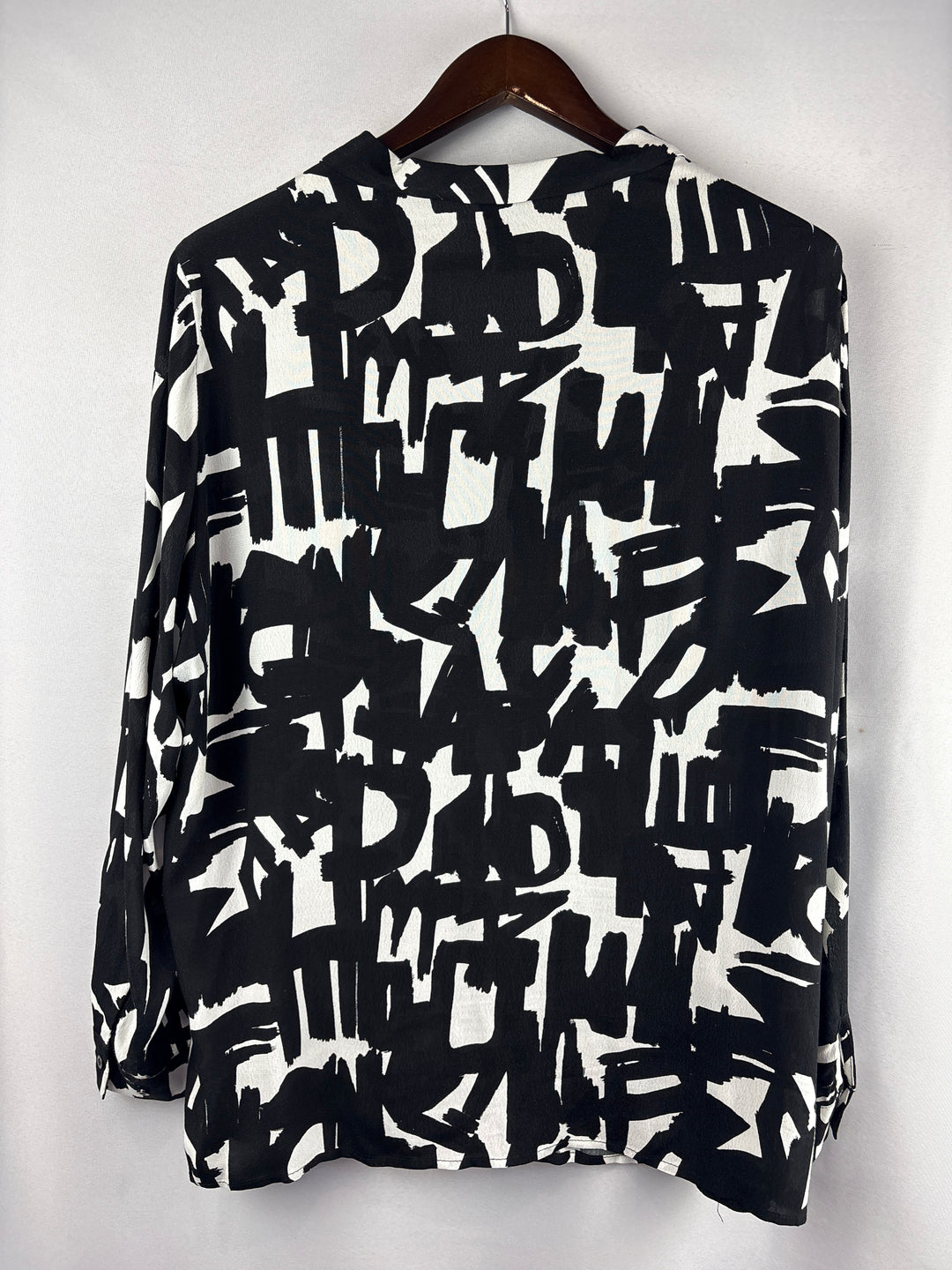 Women’s Ulla Popken Size 16/18 Black &amp; White Patterned Blouse