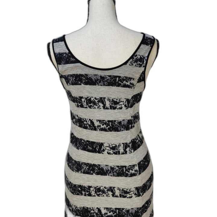 Kensie Pieces Black & Gray Striped Sleeveless Maxi Dress - Size M