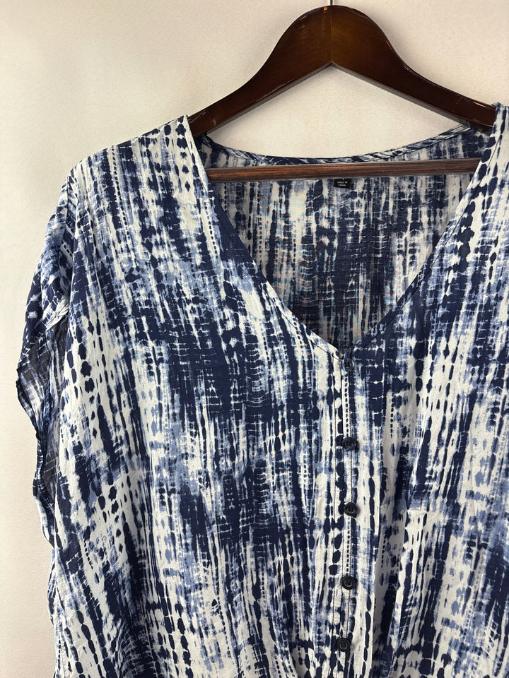 Women’s Torrid Size 1 Blue &amp; White Tie-Dye Button Up Shirt
