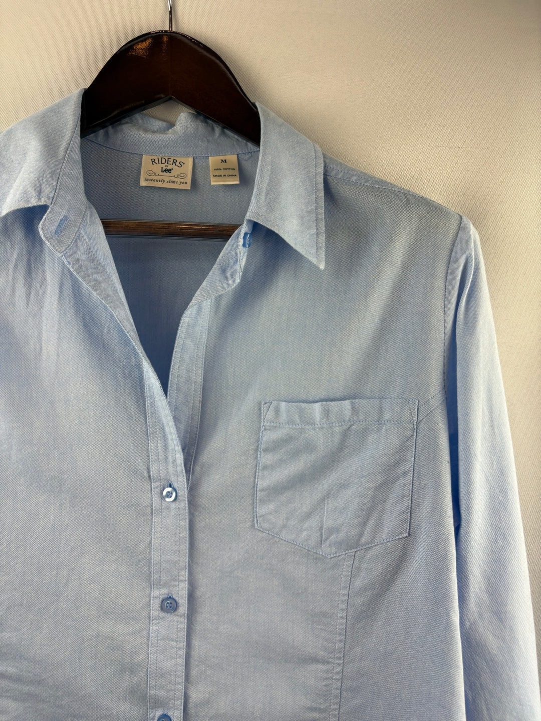 Women’s Riders by Lee Medium Light Blue Button Up Blouse