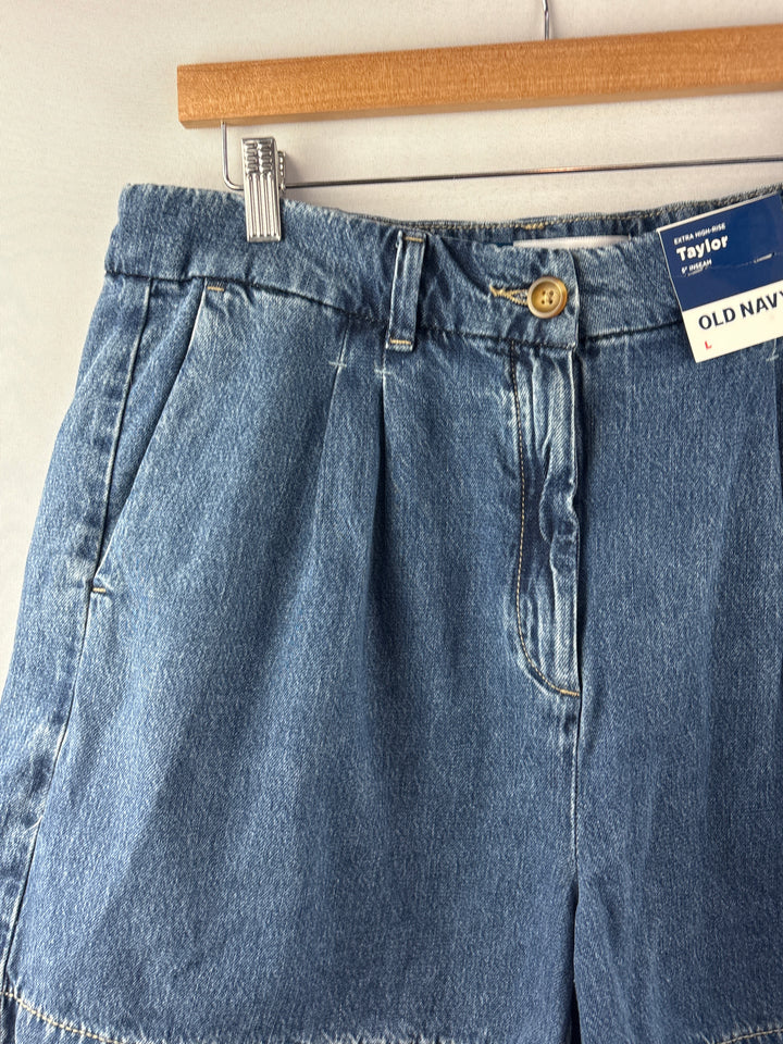 Women’s Old Navy Large Medium Wash Blue High-Rise Denim Shorts