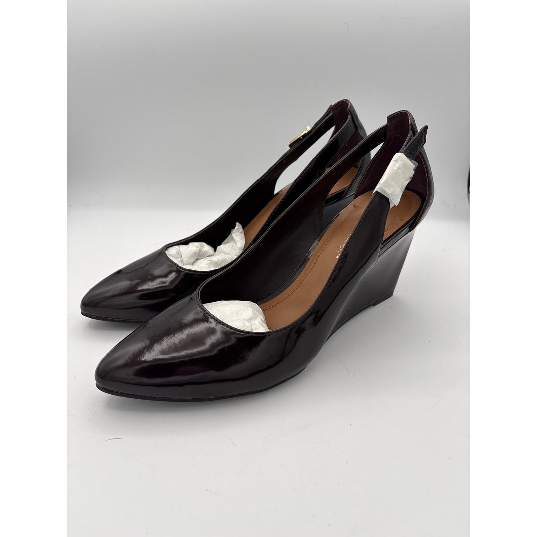 Women’s BCBG Eneration Size 8.5 Dark Red Brown Shimmery Patent Leather Wedges
