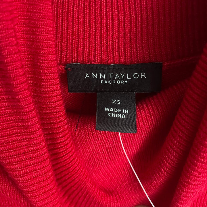 Ann Taylor Factory Cherry Red Holiday Turtleneck Basic Minimalist NWT Size XS