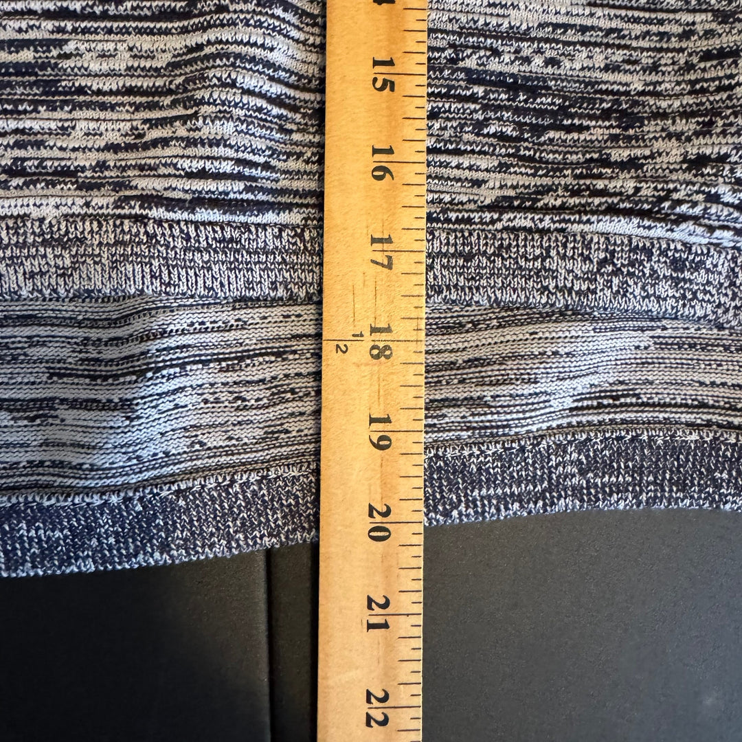 Aritizia Babaton Navy Blue & White Thick Knit Boxy Short Sleeve Cropped Top, Size Small