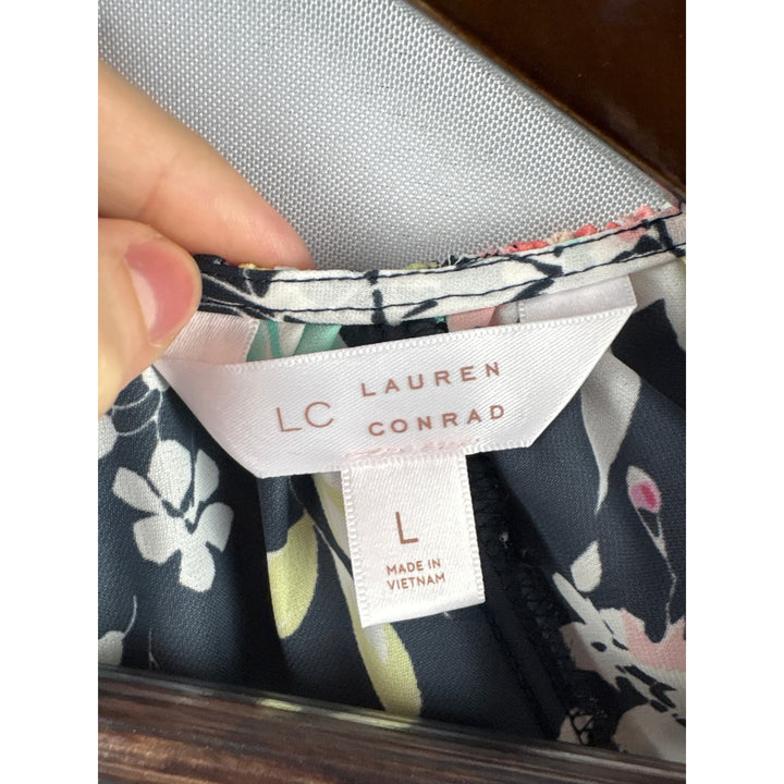Women’s Lauren Conrad Large Navy Floral Short Sleeve Blisue