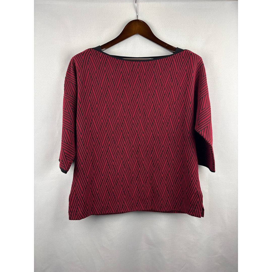 Women’s Chico’s Size 0 Red & Black Abstract Patterned Blouse