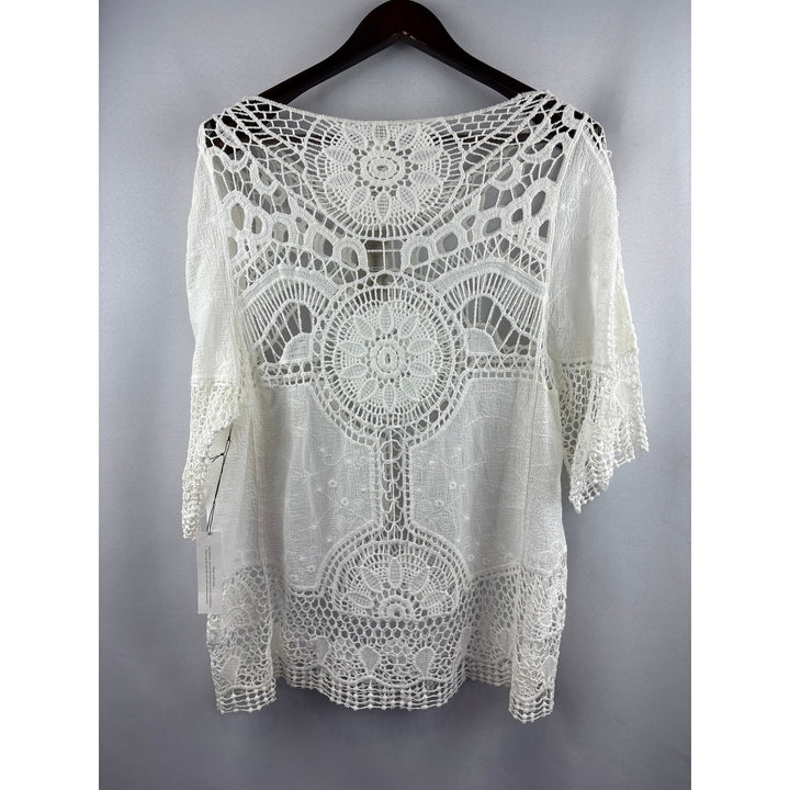 Women’s Chico’s Size 3 White Knit & Embroidered Floral Sheer Blouse