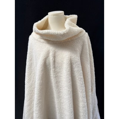 Women’s Jane & Berry Crème Faux Fur Turtleneck Poncho One Size