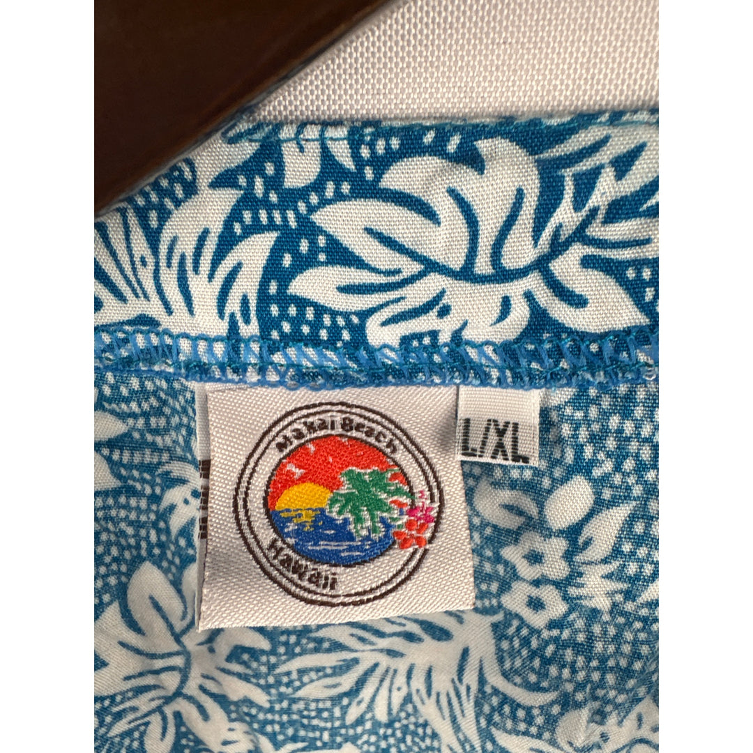 Women’s Makai Beach L/XL Blue w/ White Pineapple Patterned Blouse