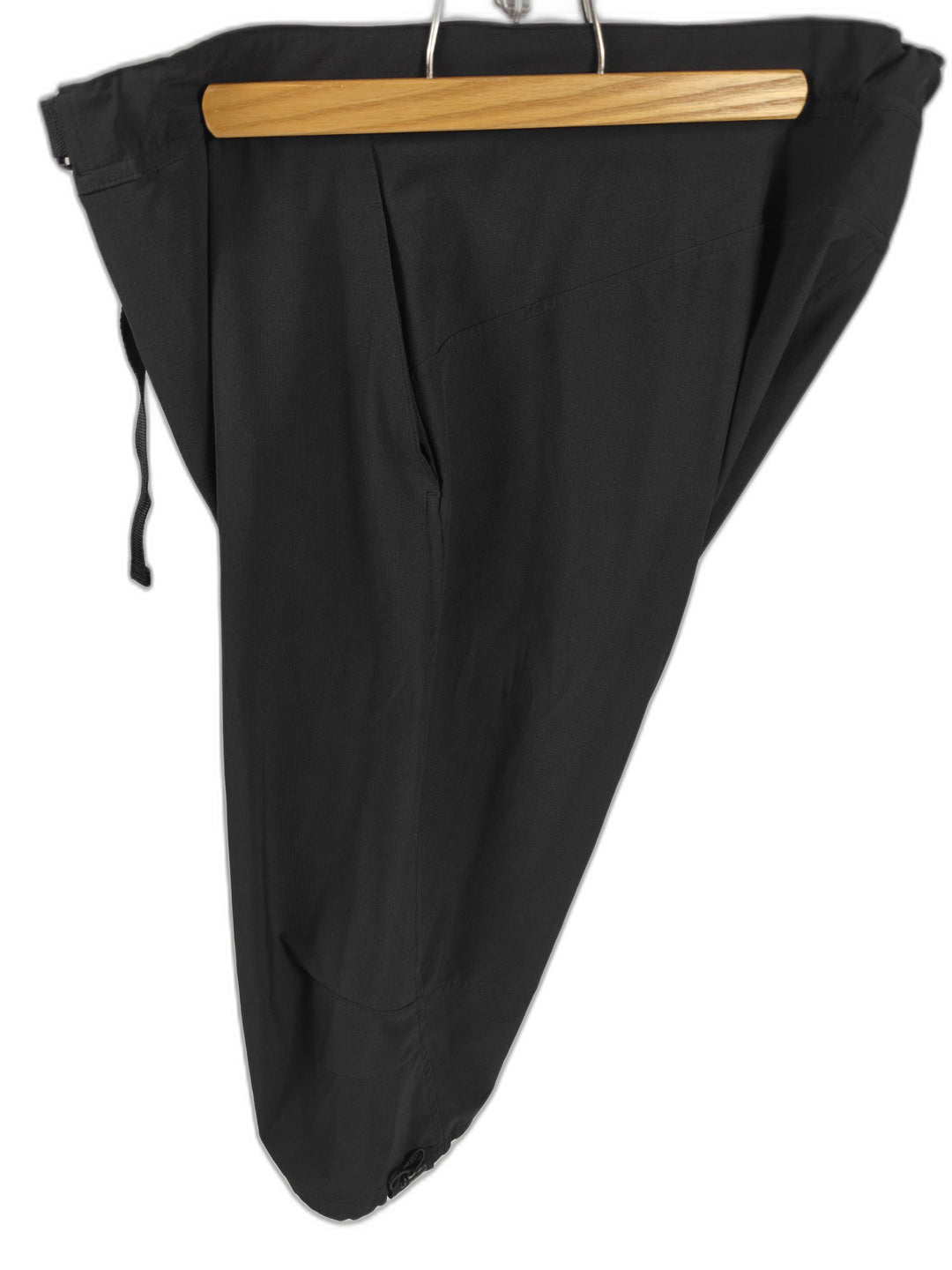 Men’s H&amp;M Sport Cropped Cargo Pants Black XL