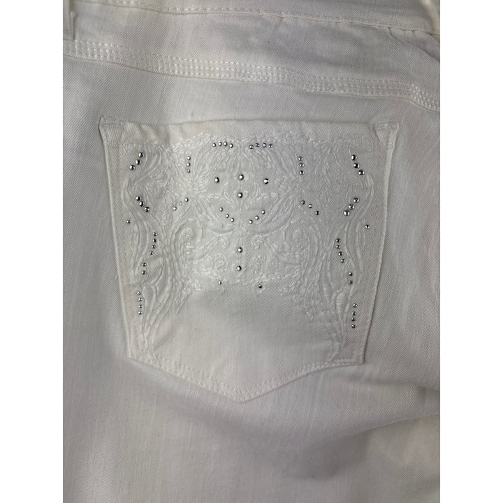 Women’s Gloria Vanderbilt Size 12 White Bedazzled Capri’s