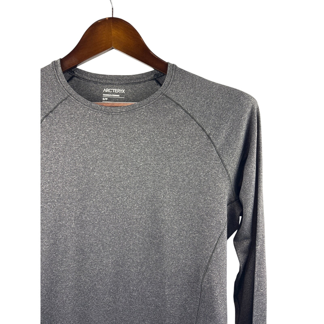 Women’s Arc’Teryx Small Dark Heather Gray Long Sleeve Sports Shirt