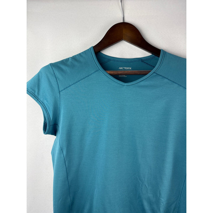 Arcteryx Women Grayish Blue Athletic Tee Small Stretch Fit