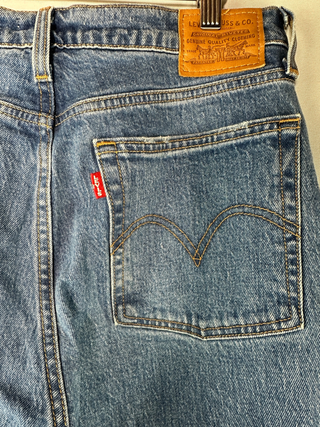Womens Levis Wedgie Straight Ankle Length Distressed Jeans Size 29